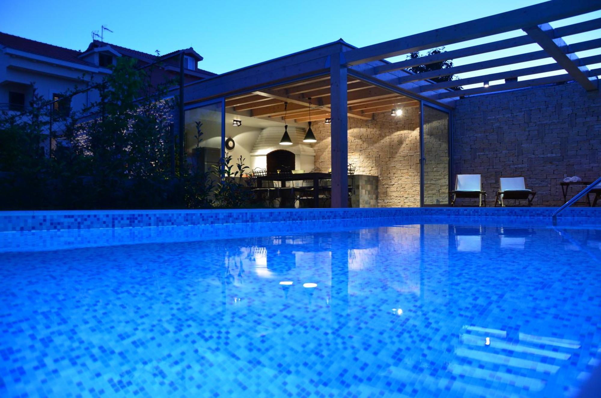 Villa Mirakul Sukosan Ngoại thất bức ảnh