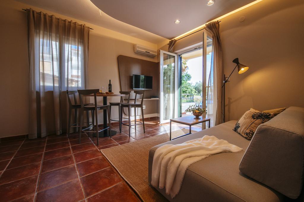 Villa Mirakul Sukosan Phòng bức ảnh