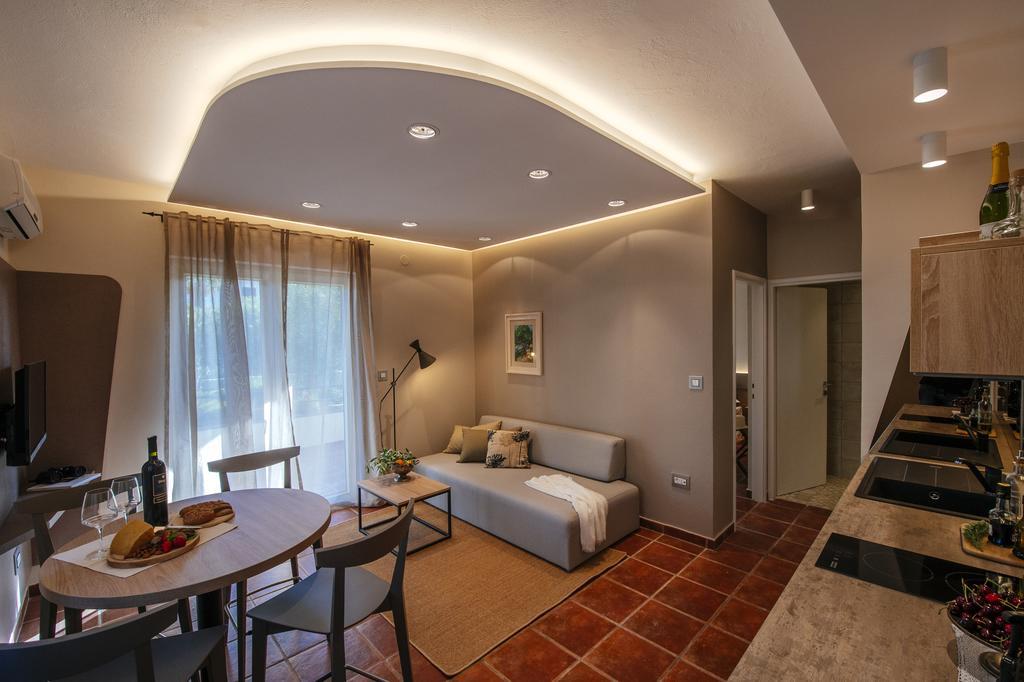 Villa Mirakul Sukosan Phòng bức ảnh