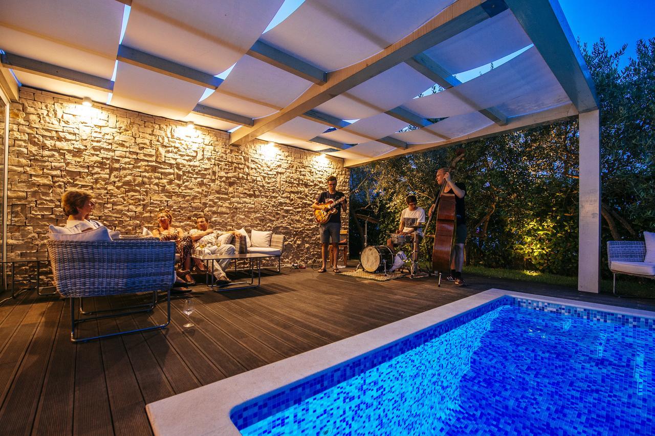 Villa Mirakul Sukosan Ngoại thất bức ảnh